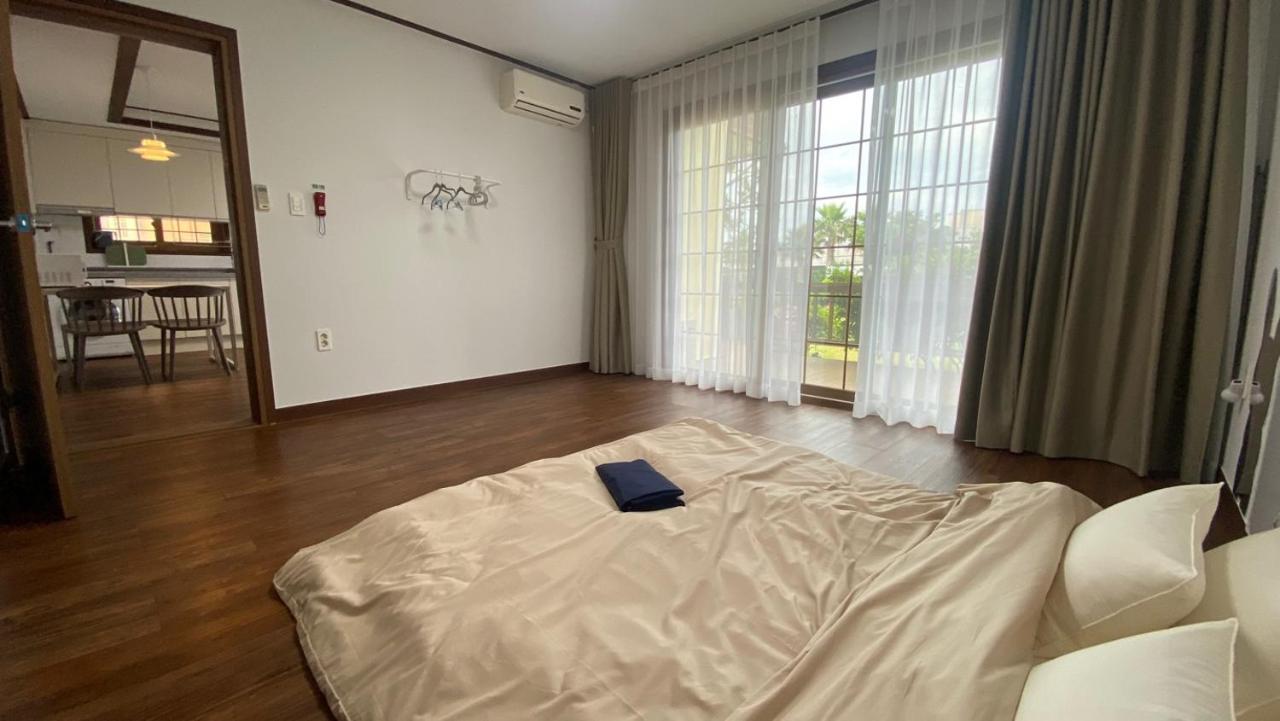 Jeju Time-Travel Pension Εξωτερικό φωτογραφία